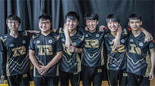 国足球的发 国足球的发